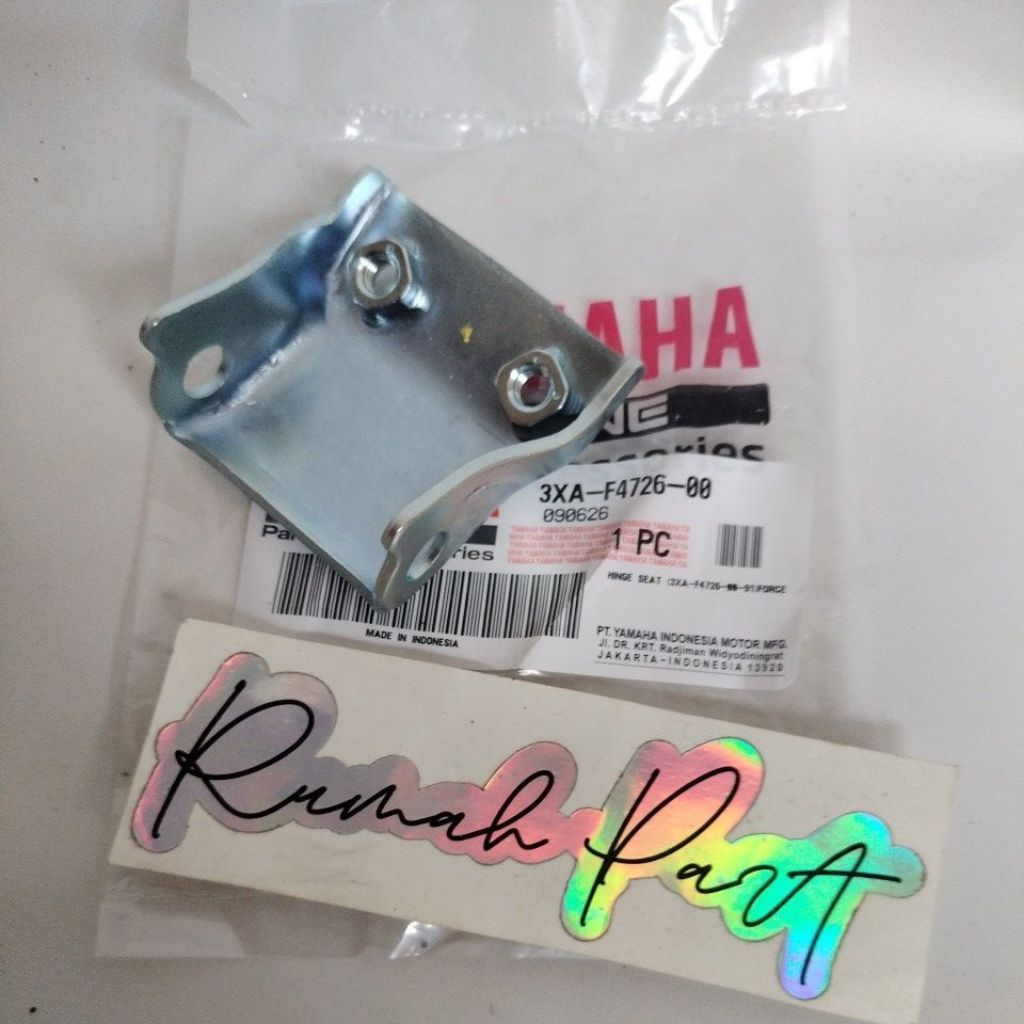 3XA-F4726-00 ด้านหน้าอานที่นั่งบานพับ Yamaha F1ZR FIZR F1Z FIZ R Force 1 One F1 sstwo ss2 F1zr F1z r