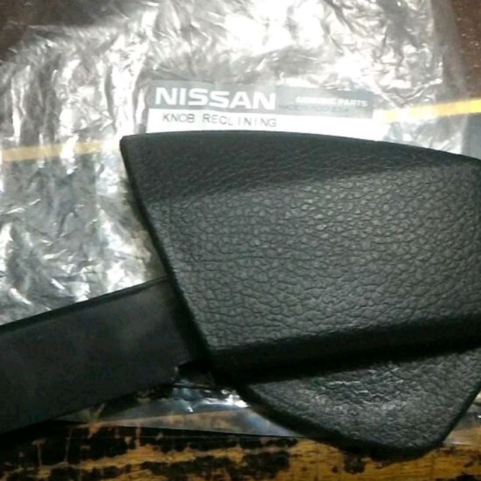 HM - NISSAN GRAND LIVINA XGEAR ลูกบิดที่นั่งขึ้นและลง
