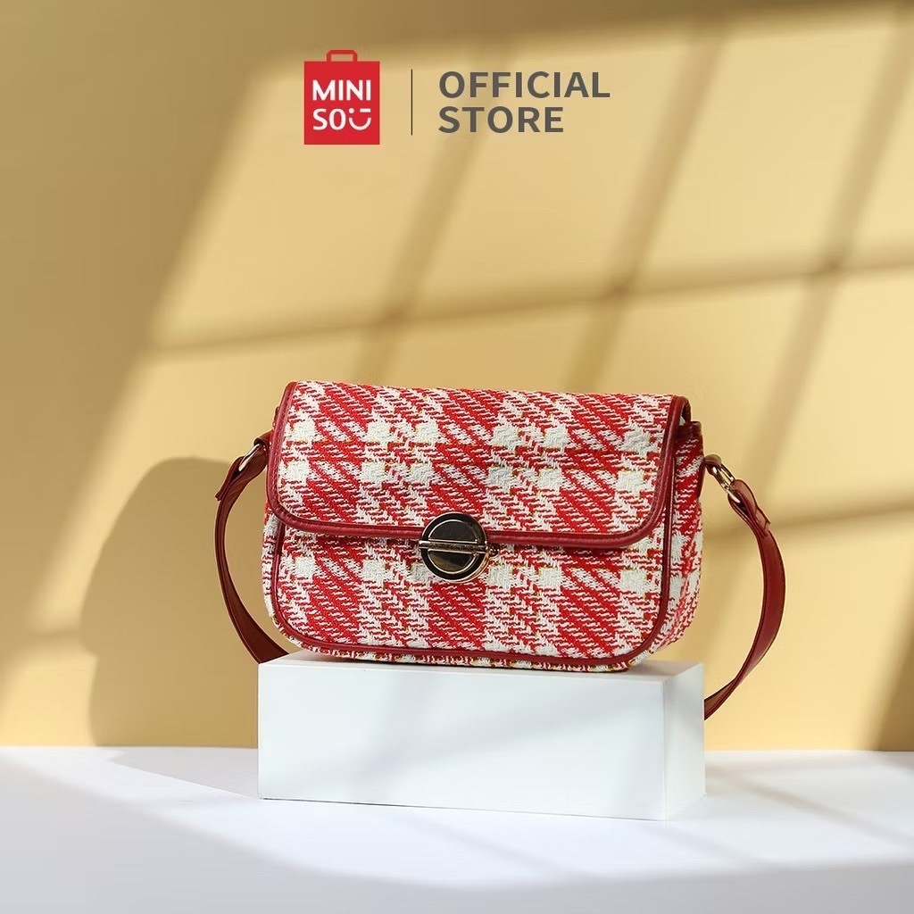 MINISO มินิโซ กระเป๋าสะพายข้างผู้หญิง/กระเป๋าสะพายข้างสองสายผ้าหนา