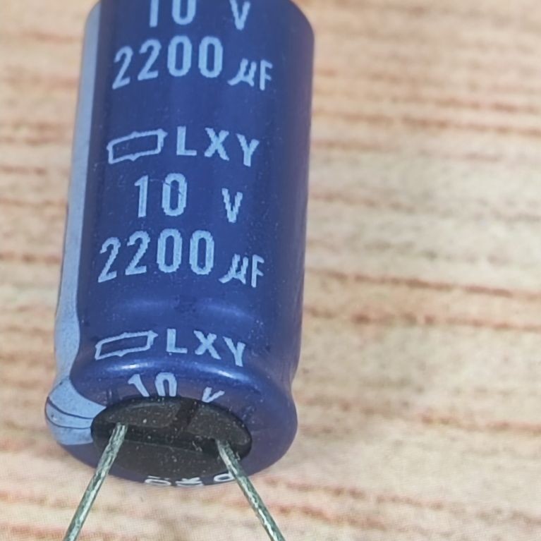 Elkoi 2200uf 10v สีฟ้า