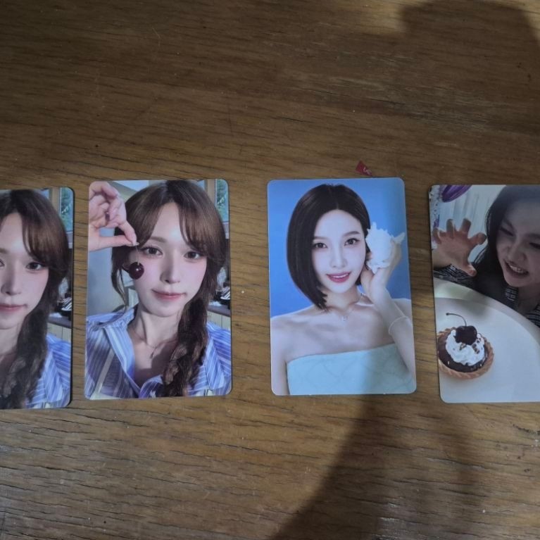 Red Velvet RV Wendy Joy Yeri Photocard PC A day in Red and A day in Velvet