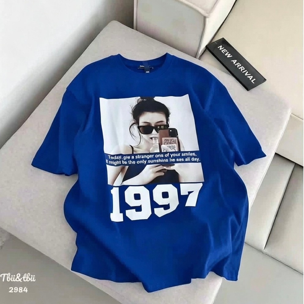 สาว 1997 เสื้อยืดลําลอง สูงสุด
