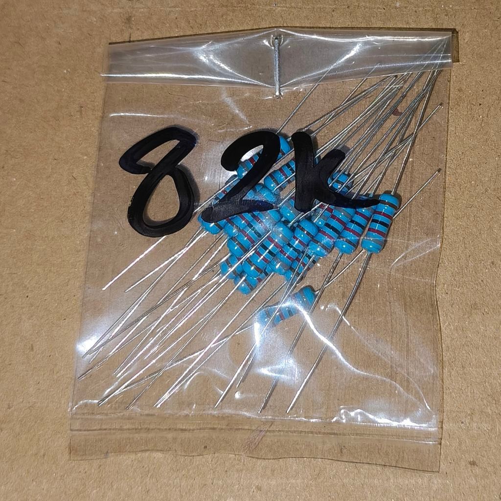 R 82K Ohm 0.5 W ฟิล์มโลหะ 1 ตัวต้านทานเปอร์เซ็นต์ 82 K กิโลโอห์ม 0.5W 20 ชิ้น