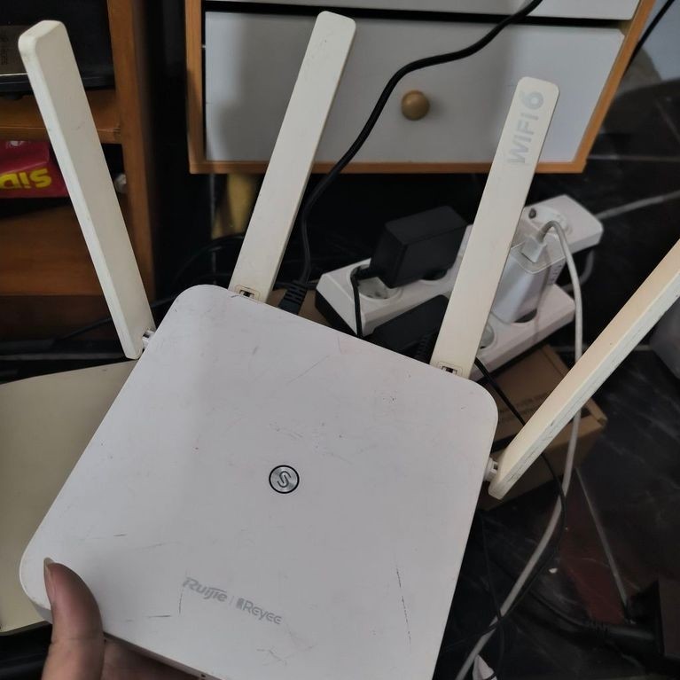 Ruijie RG EW1800GX Pro WiFi 6 ไฟด้านล่างปกติมือสอง ตายตามภาพ