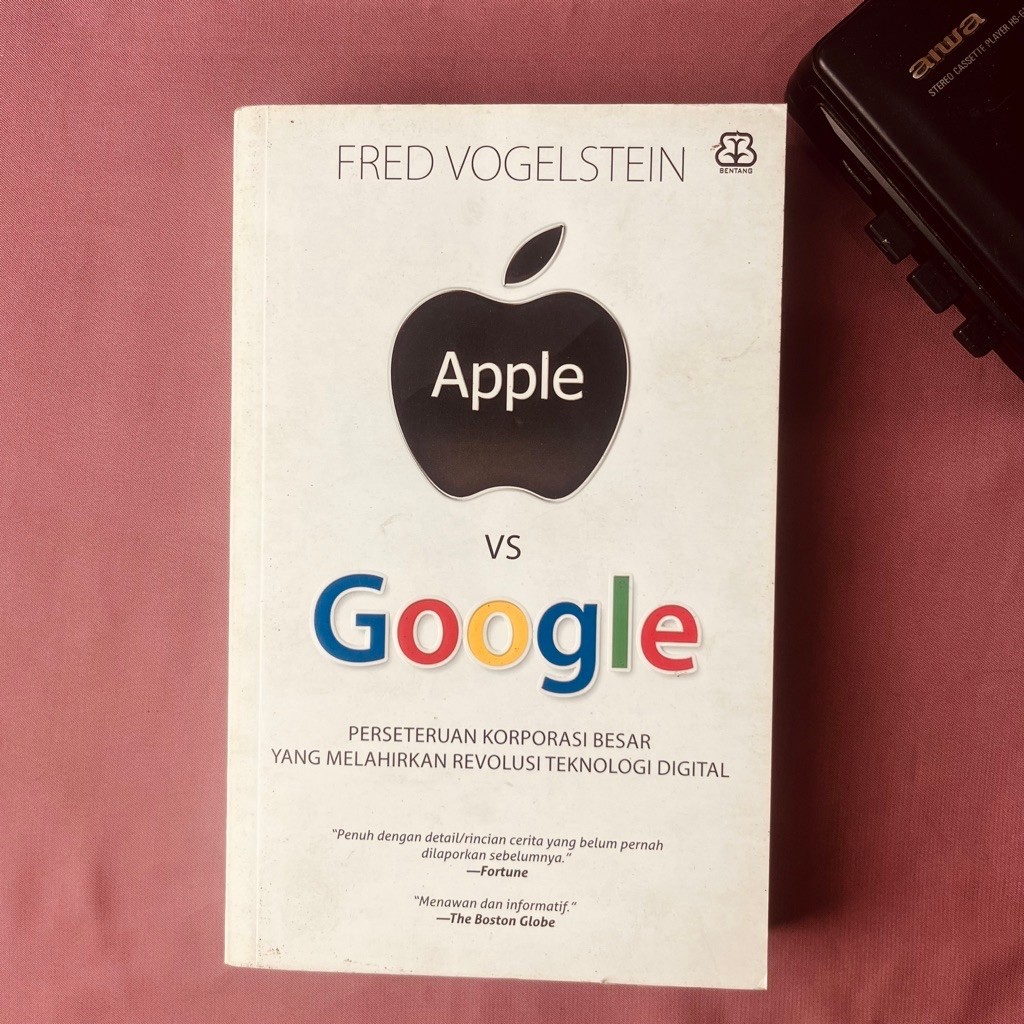 หนังสือ Apple Vs G00gle: มุมมององค์กรที่ดีที่ให้เกิดการปฏิวัติเทคโนโลยีดิจิทัล Fred Vogelstein ต้นฉบ