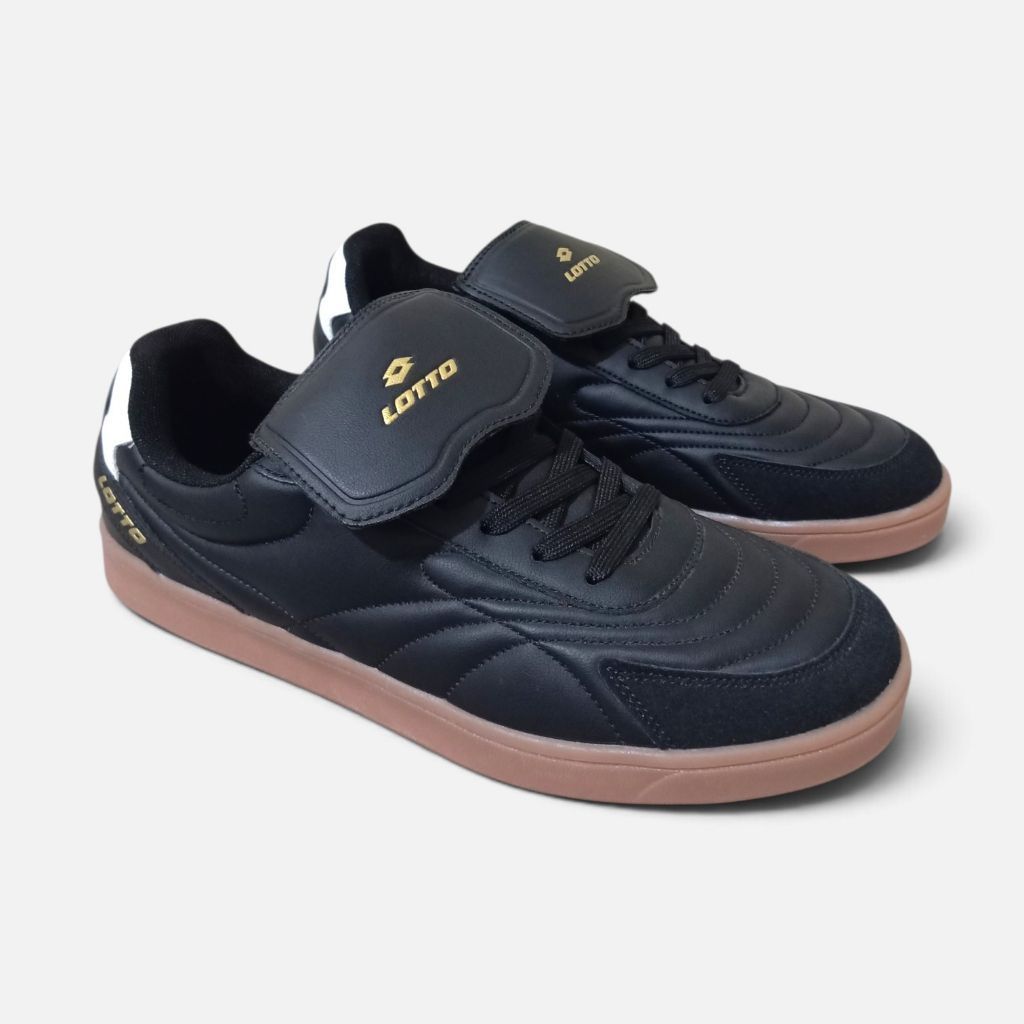 รองเท้า Lotto Freya Black Gum ดั้งเดิม