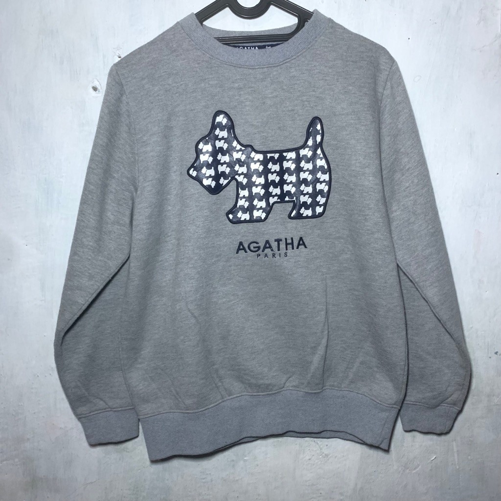AGATHA PARIS เสื้อสเวตเตอร์ผู้หญิง สีเทา แขนยาว ลายสุนัข