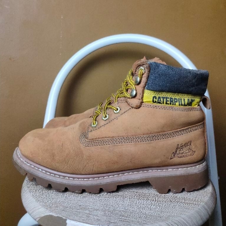 รองเท้าบูท Caterpillar ไซส์ 42 - 43
