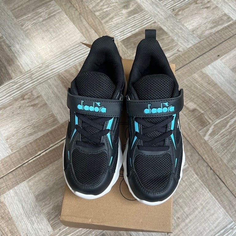 Diadora Natsuki JR Black ของแท้ 100%