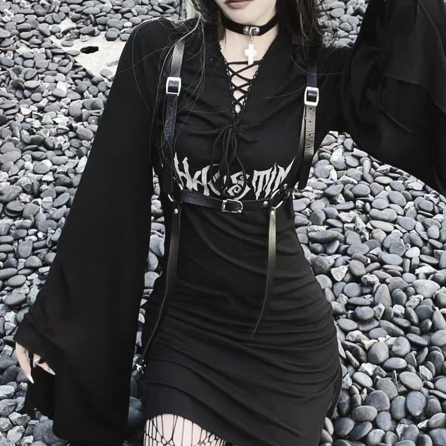 Abi Gothic dark V คอไม่สม่ําเสมอแขนยาวชุด A-line ขนาดใหญ่