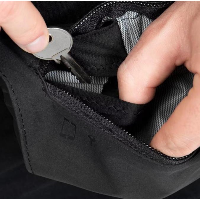 กระเป๋าคาดเอวสมาร์ทโฟนกีฬาวิ่ง Kiprun Original