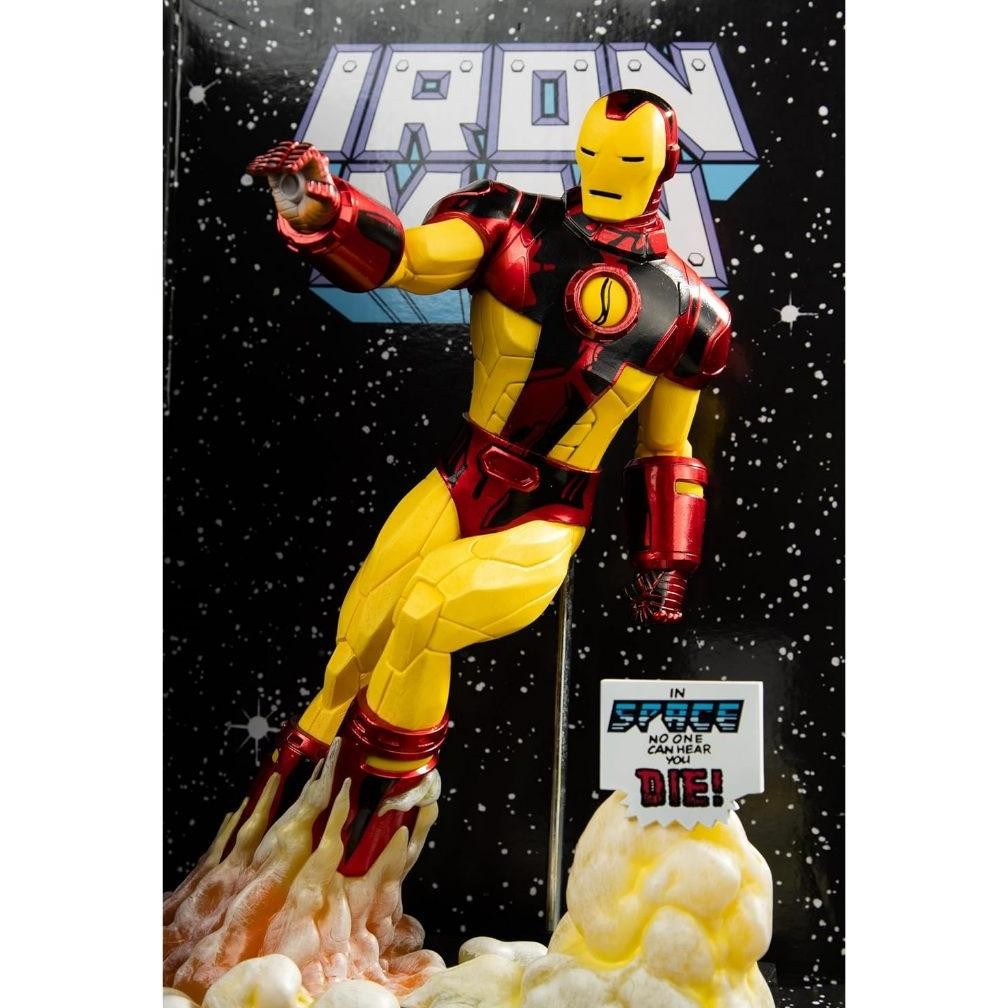 MCFARLANE MARVEL IRON MAN 1:6TH SCALE COLLECTIBLE WITH SCENE & COMIC (IRON MAN 256) ของเล่น