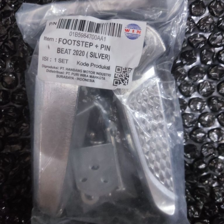 WIN Footstep + Pin Beat 2020 สีเงิน 01B5984700อ่า1 เนื้อหา ประแจมอเตอร์ไซค์ 1 ชุด