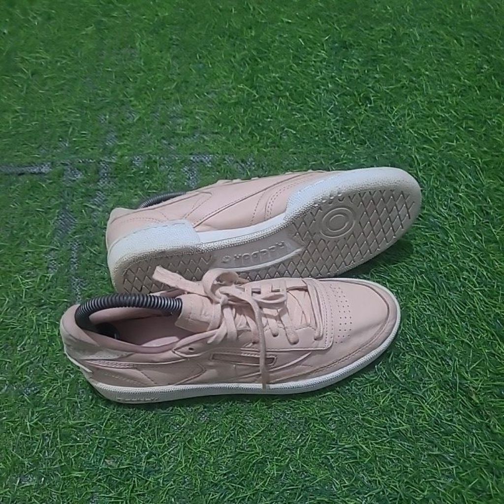รองเท้าผ้าใบ Reebok c85 ไซส์ 37
