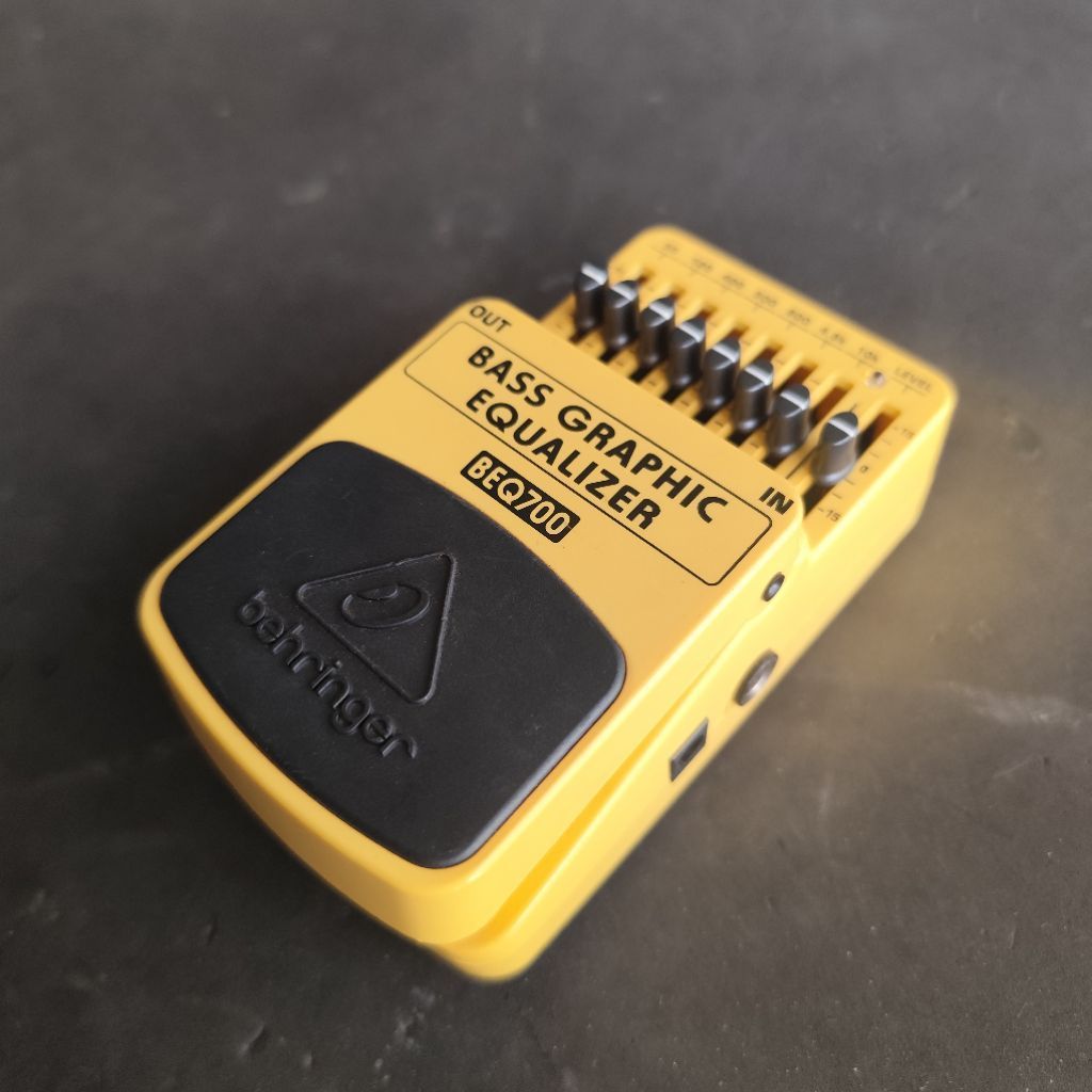 Behringer Bass Equalizer BEQ 700, เอฟเฟกต์เบส, ไม่ใช่ Boss GEB 7, GE7B, Hartke Bass Attack