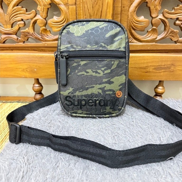 3666 superdry camo sb