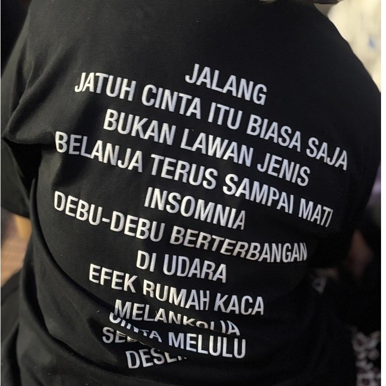 เสื้อยืด UNIQUE CLASS