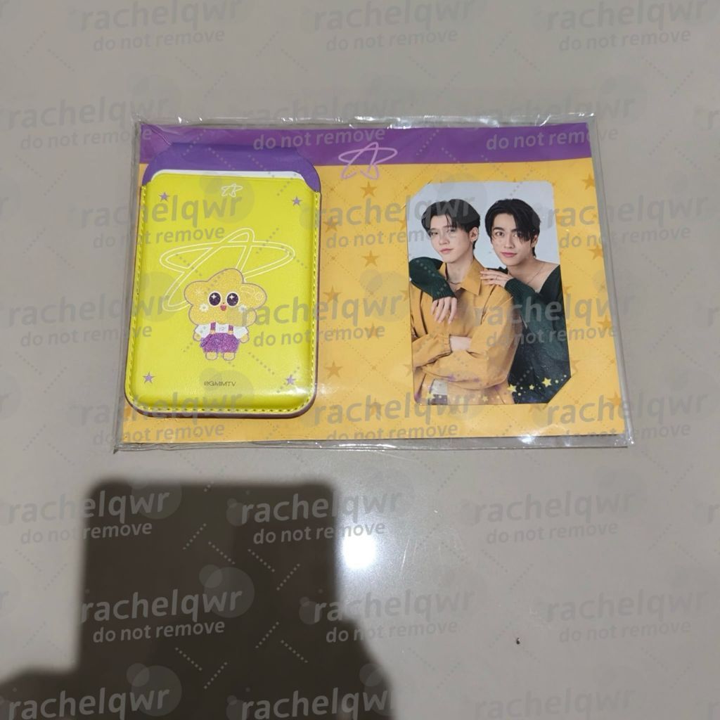ขาตั้งกระเป๋าสตางค์ GMMTV Cherry MagSafe พร้อมปิดผนึก AouBoom