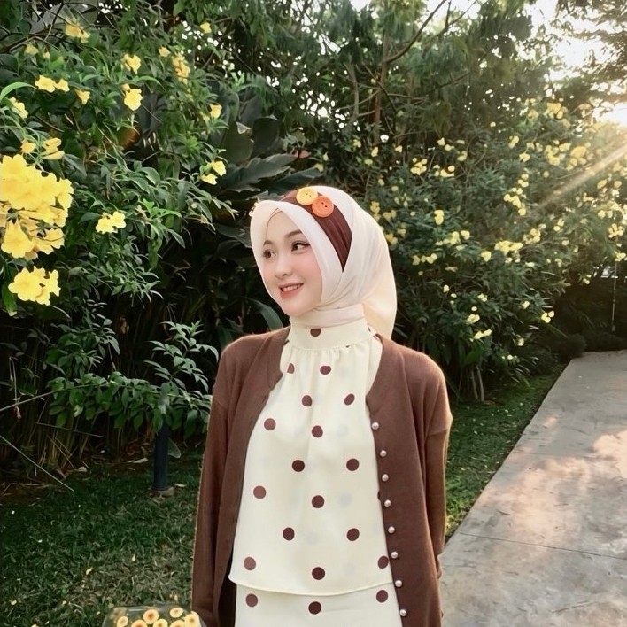 Momyy_id - Cantika Ruffle Top/ Halter Neck Ruffle Top/ Polkadot Halter Ruffle เสื้อผู้หญิง