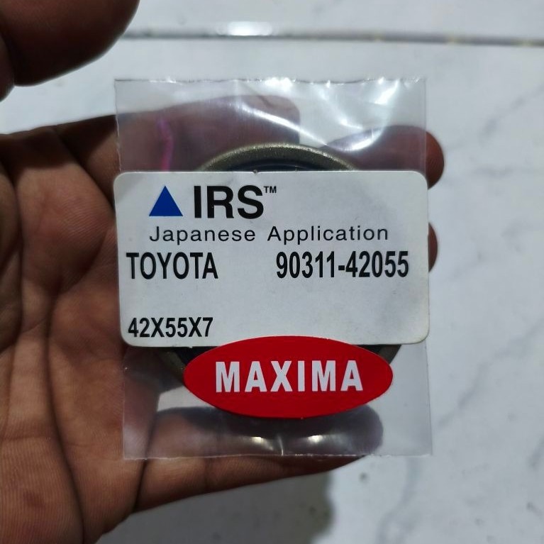 ซีลล้อหลัง TOYOTA COROLLA KE20 KE30 KE70 DX ST20