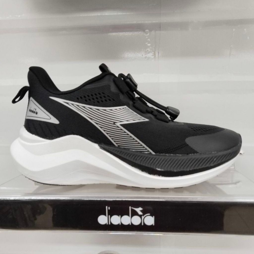 DIADORA SEISO JR VCX260701B BOYS/GIRLS/UNISEX SHOES_BLACK WHITE