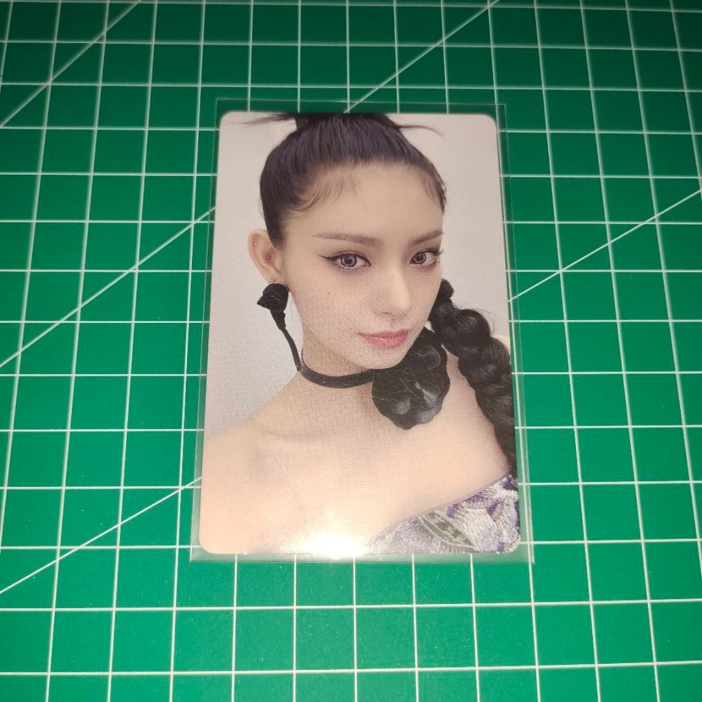 YIREN EVERGLOW โฟโต้การ์ดอย่างเป็นทางการ