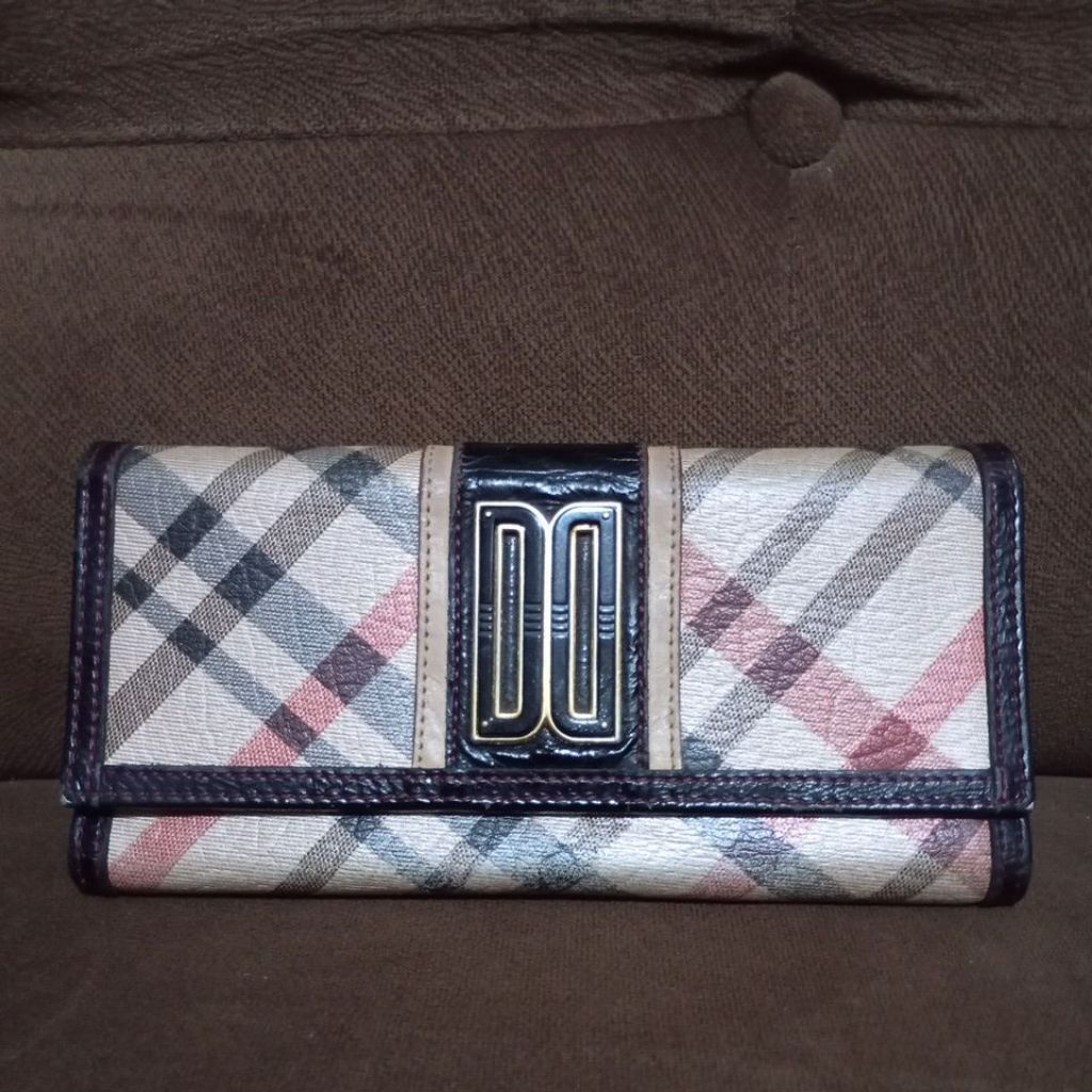 กระเป๋าสตางค์ผู้หญิง DAKS preloved