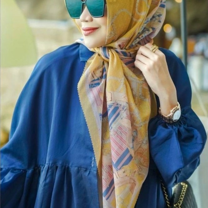โซ่ 2 La Bella Voile Square