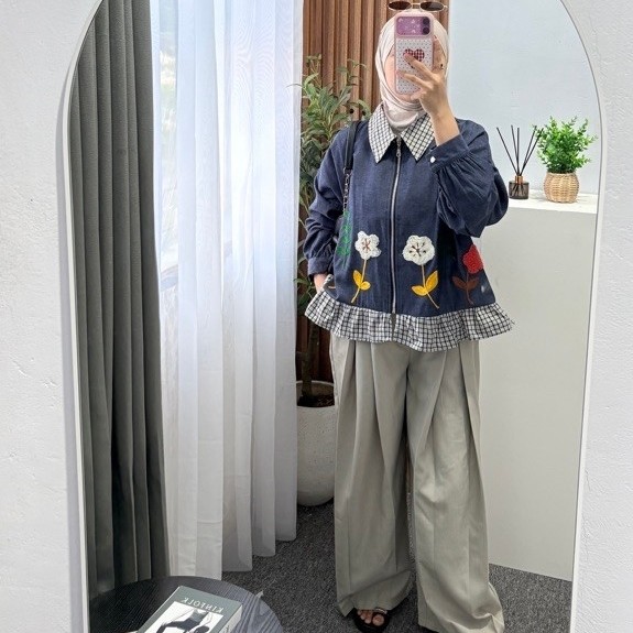 เสื้อ Alana Shipper*