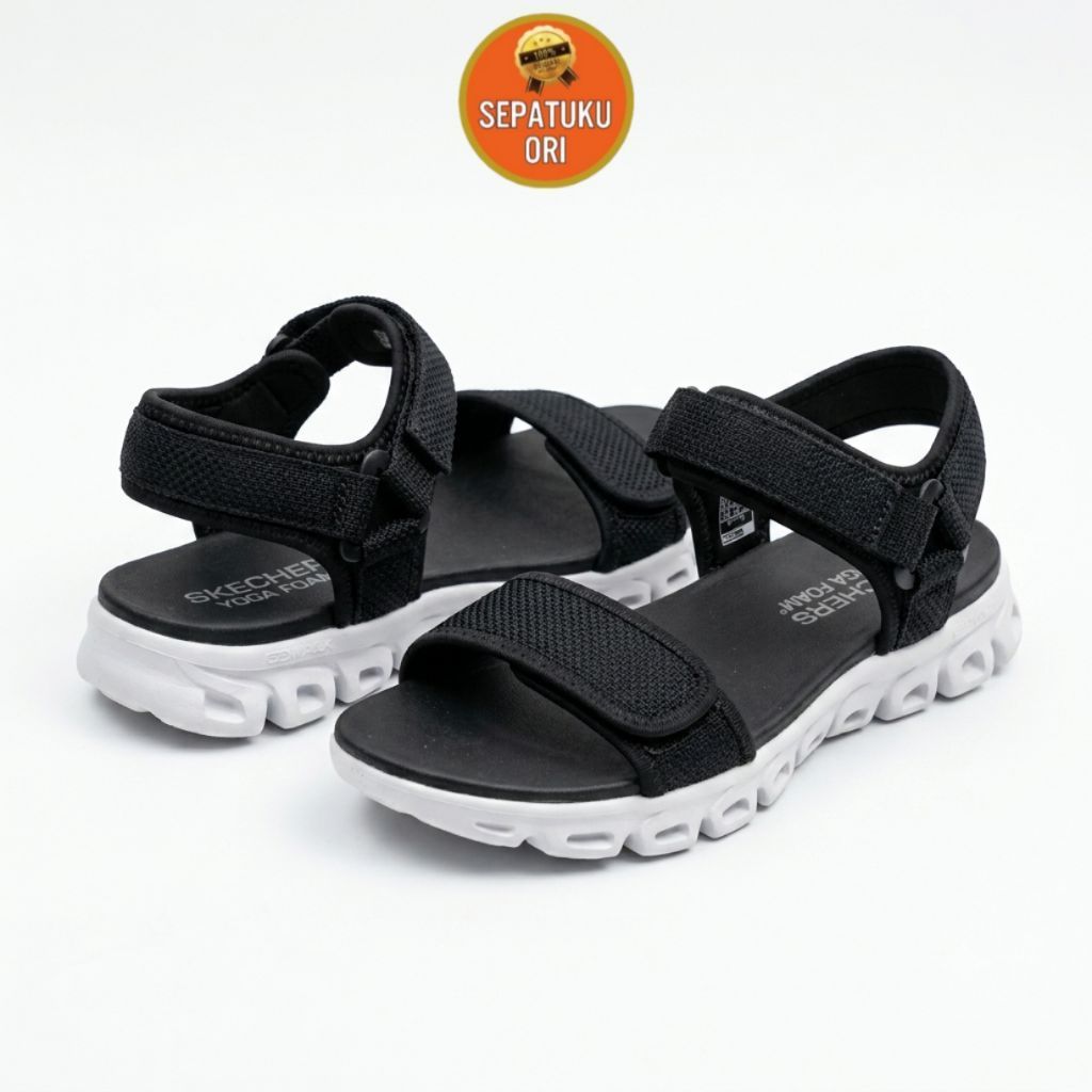 SKECH3RS GLIDE STEP รองเท้าแตะผู้หญิงสีดําแบบไหลใหม่