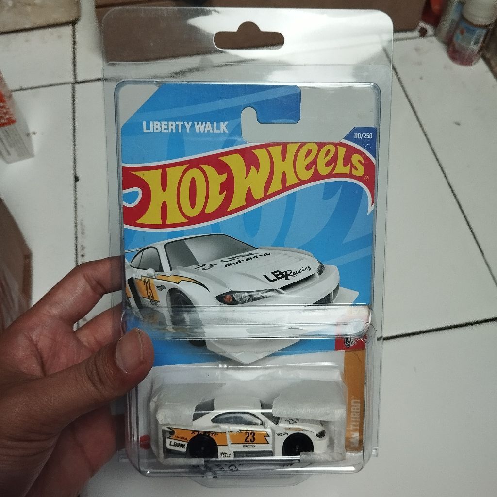 Hot Wheels LB-Super Silhouette Nissan Silvia S15 Lightning