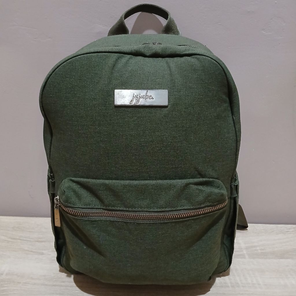 Jujube Midi Backpack Chromatics Olive - กระเป๋าผ้าอ้อมเด็ก