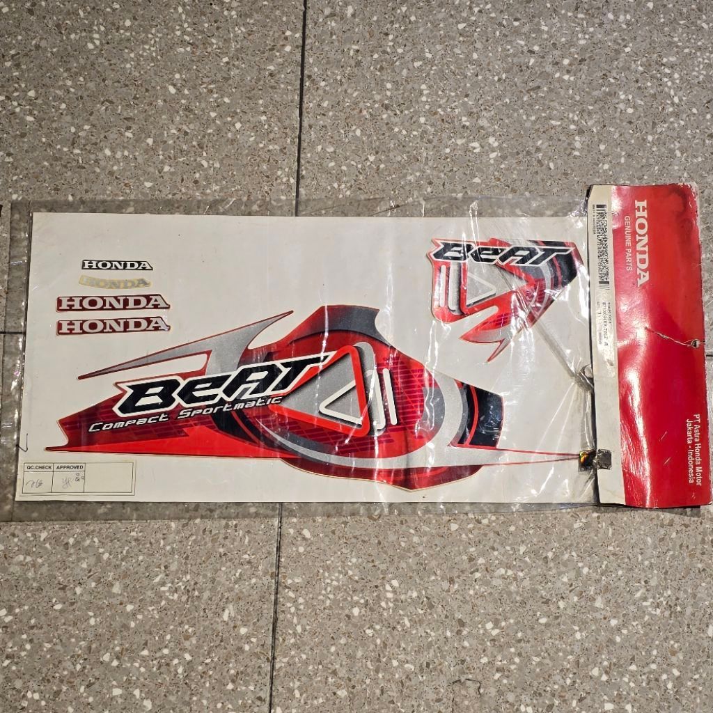 MERAH LIST STRIPE STRIPING STICKER BODY RIGHT BEAT CARBON RED MAROON CANDY METALLIC ORIGINAL AHM 871