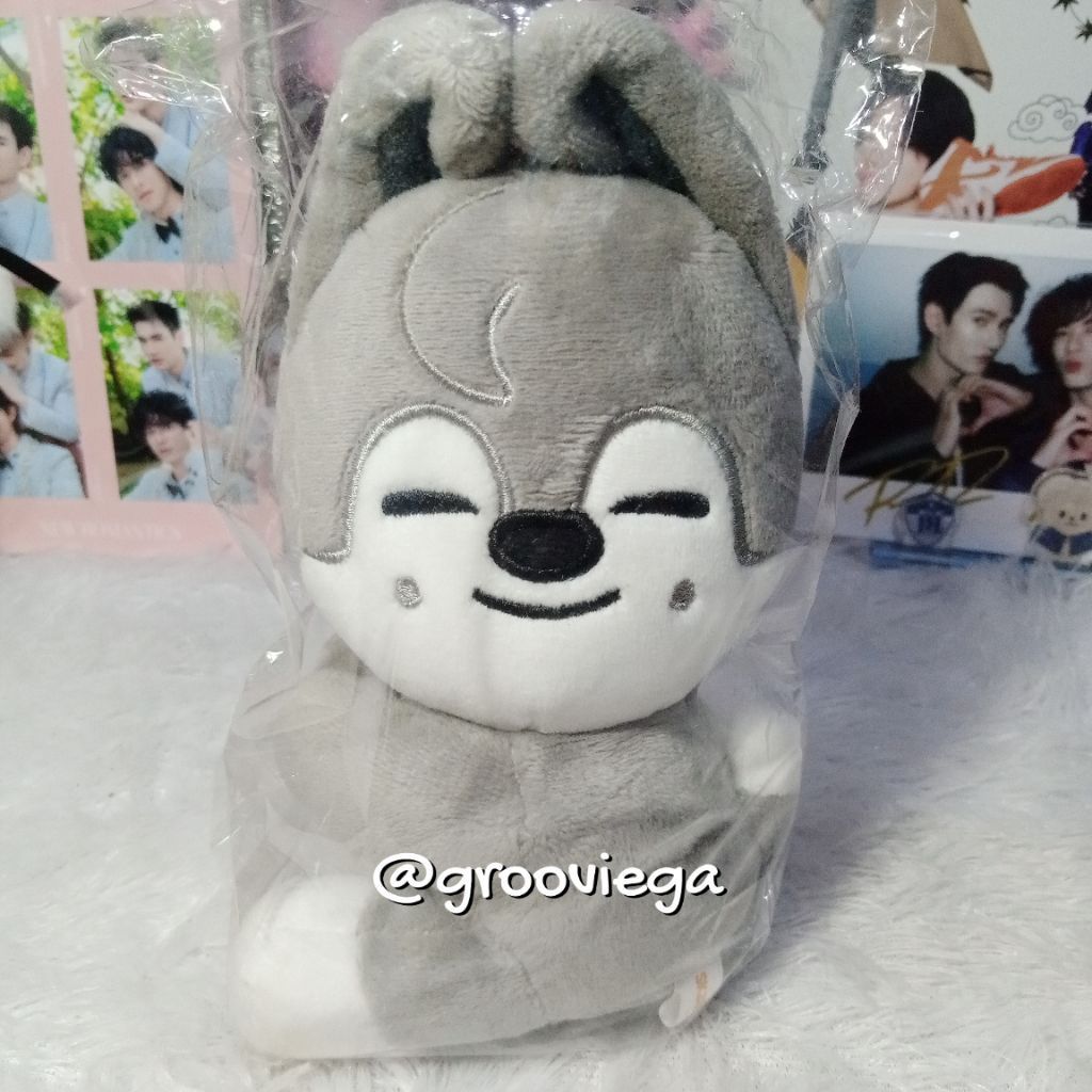 SKZOO WOLFCHAN MAGNET PLUSH - เซเลป