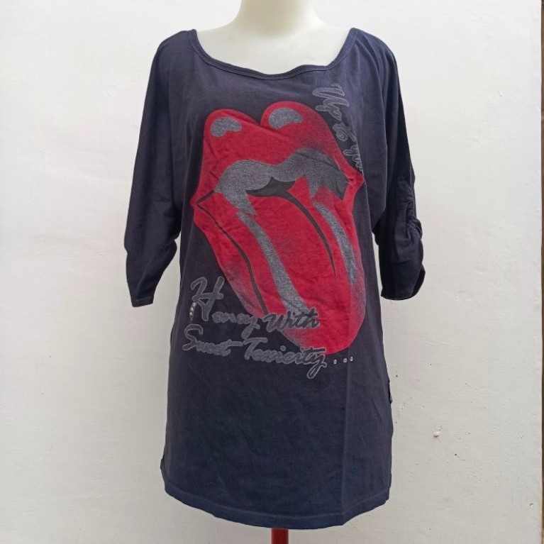 เสื้อยืดหินกลิ้ง Cecil mcbee