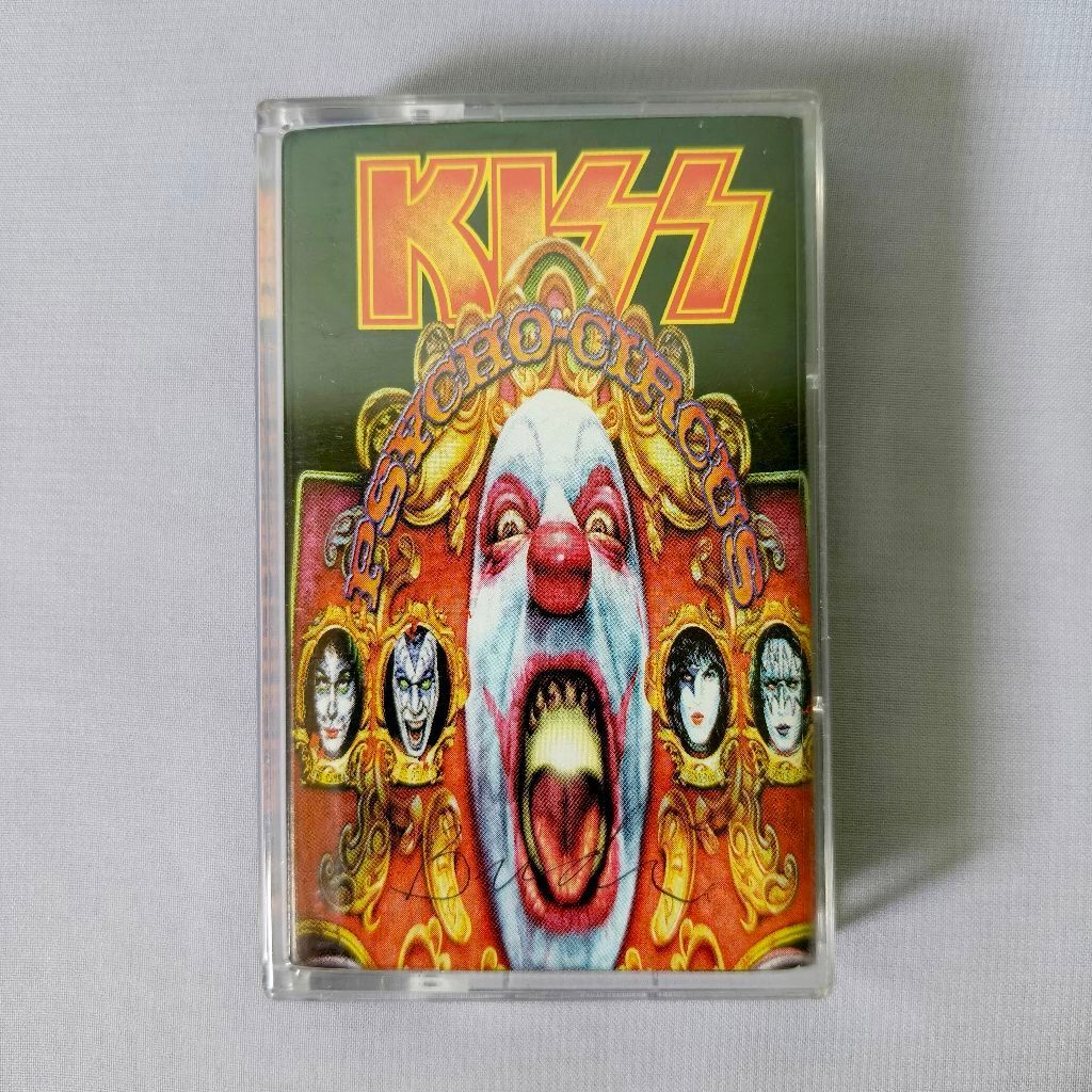 Kiss Cassette - Psycho Circus