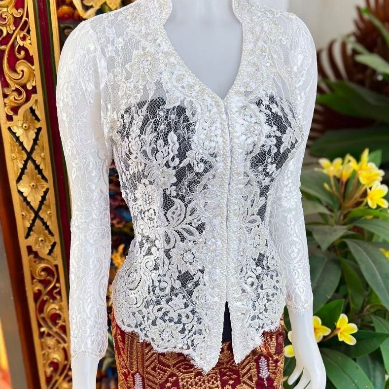ผ้าเลื่อมคอเซี่ยงไฮ้ Kebaya