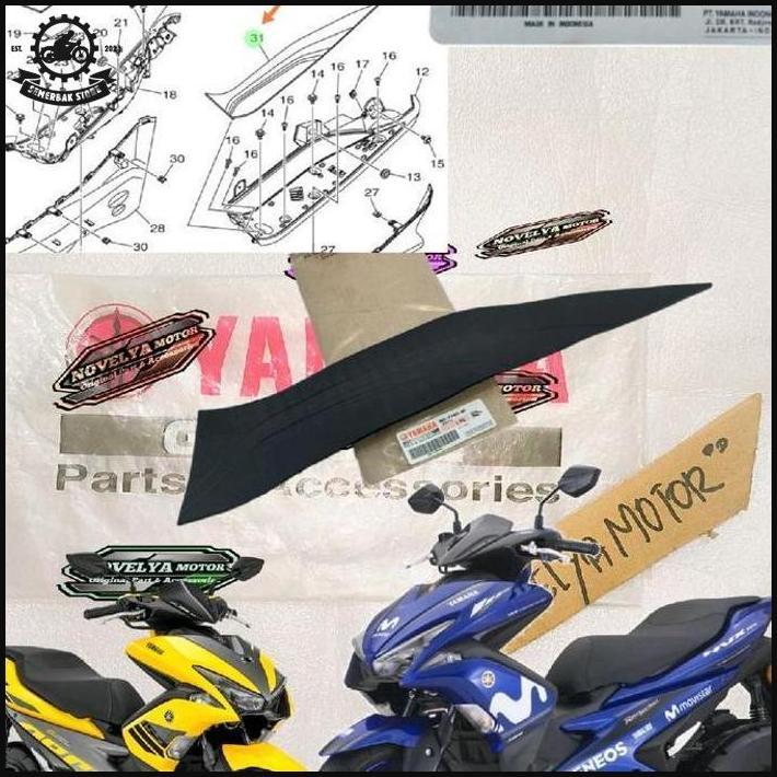 พรมยาง 1/2 B65 พักเท้า Aerox 155 ด้านข้าง Original Yamaha Part B65-F7484-00 B65-F7483-00 Limited