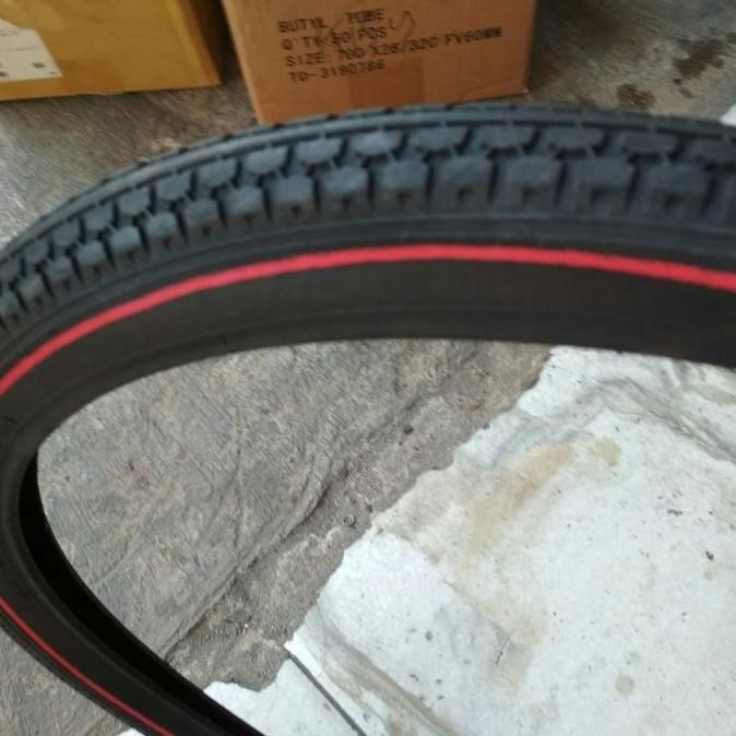 MERAH 24 x 1.75 ยางนอกสีดํากลืนพร้อมรายการสีแดง