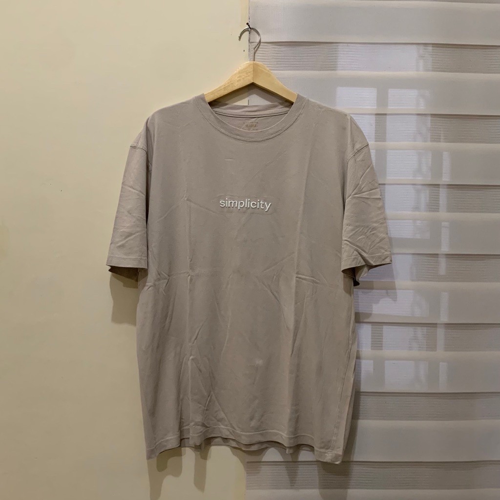 เสื้อยืด GIORDANO***