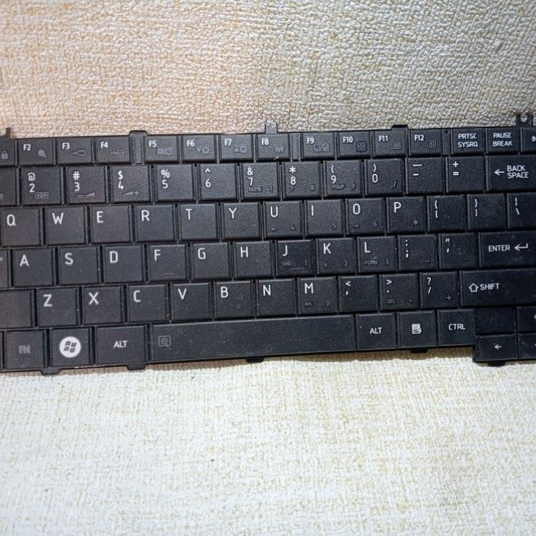 TOSHIBA C600, C600, C640, C645, C600D, C645D แป้นพิมพ์แล็ปท็อป