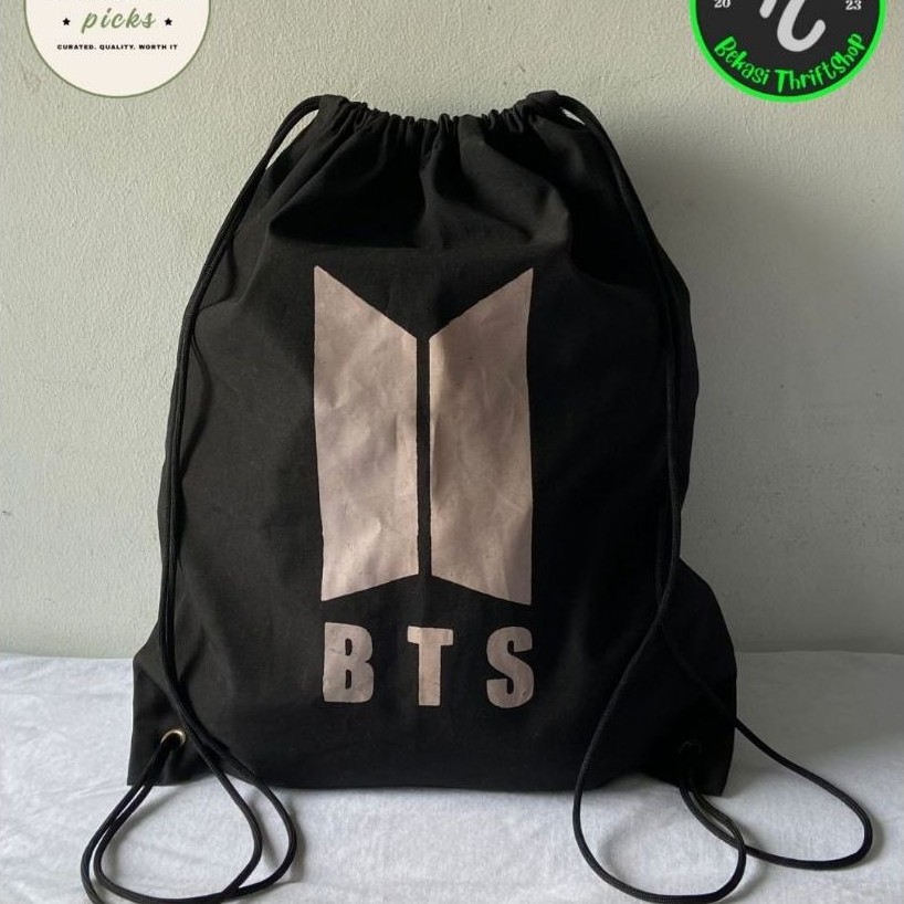 กระเป๋าหูรูด BTS****