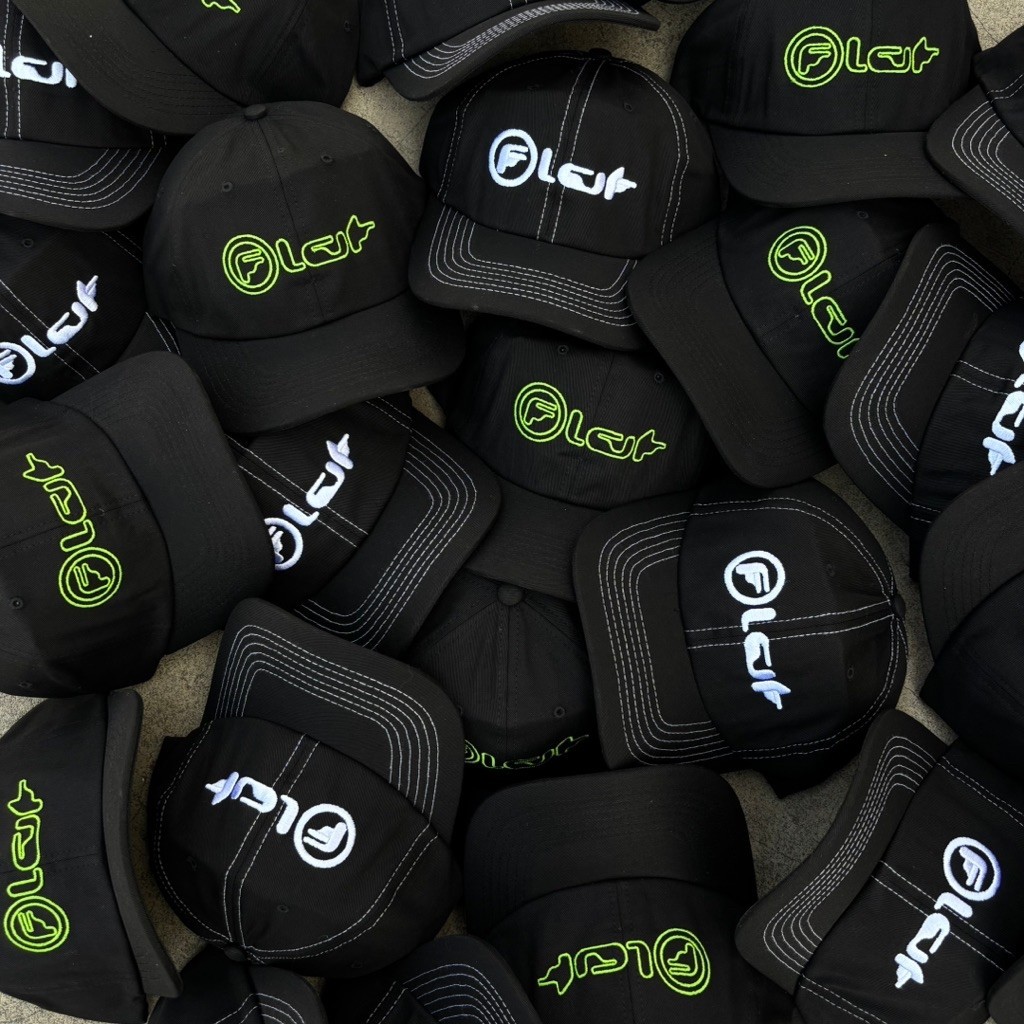 6 Panel Caps - Flut Worldwide Traper Six Panel Caps สีดํา