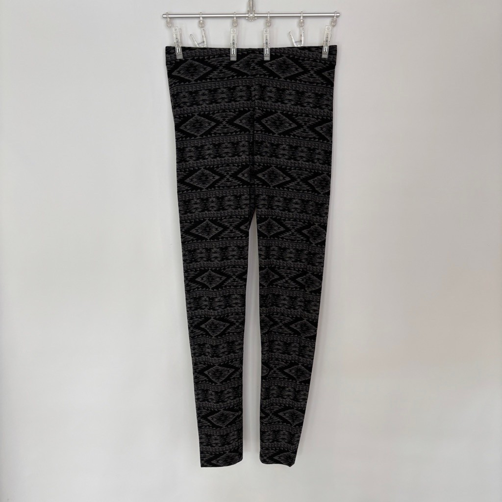 [PRELOVED] เลกกิ้งสีเทาลาย Marks & Spencer