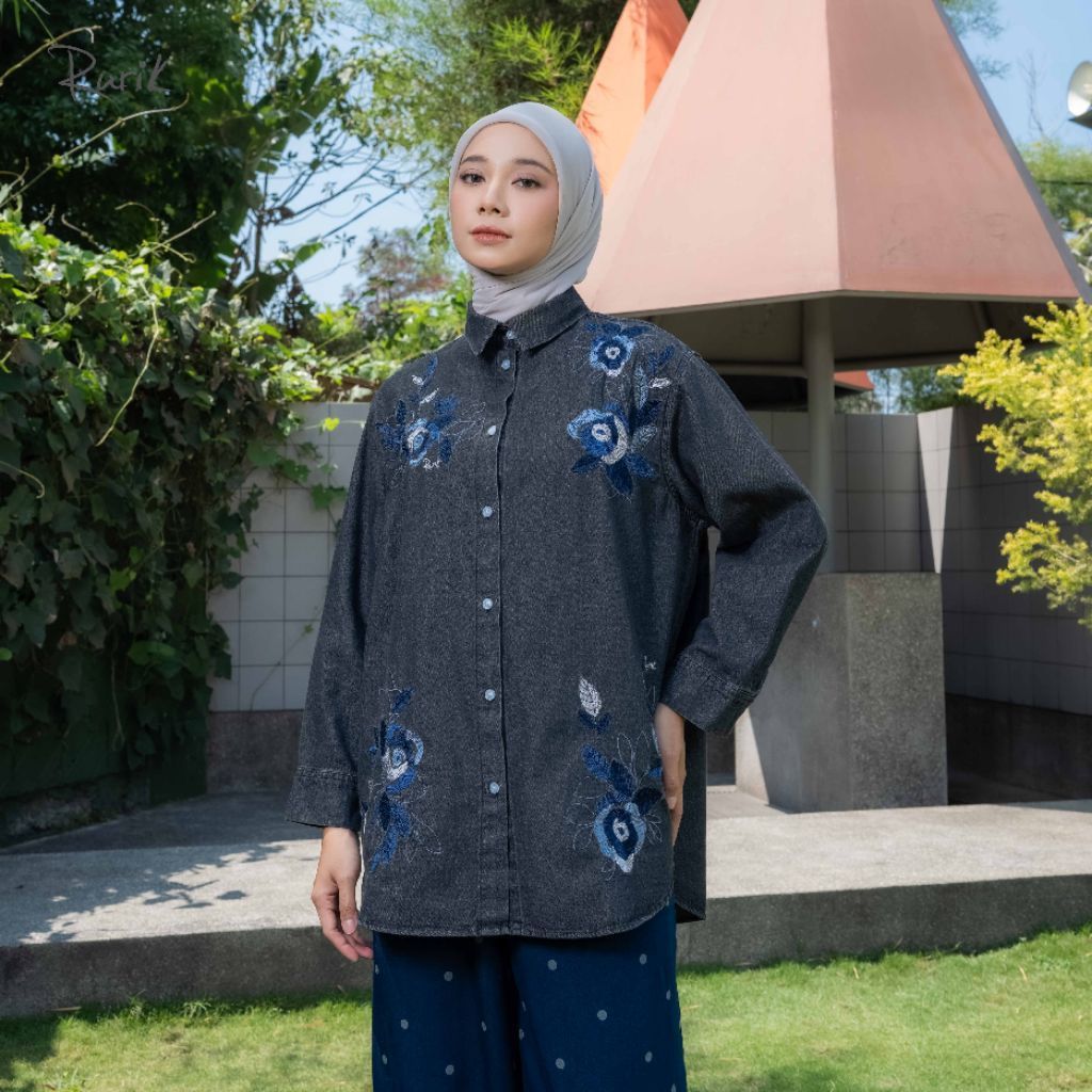 เสื้อ REURIK Kesha Embroidery