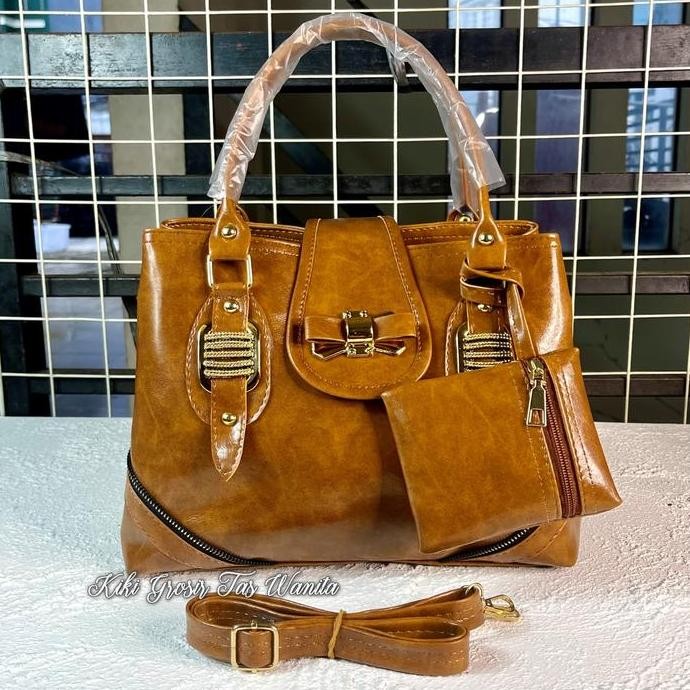 DS59 >> กระเป๋าสะพาย 2-COMPONY ผู้หญิง ONNYXC LEATHER MOTIF