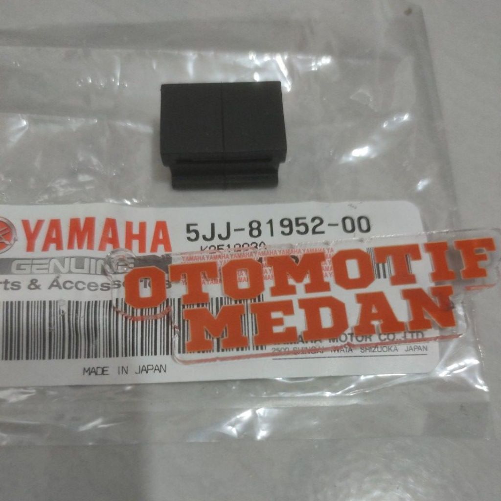 YAMAHA R6 R 6 RELAY SEAT HOLDER 5JJ-8152-00 ORIGINAL YAMAHA