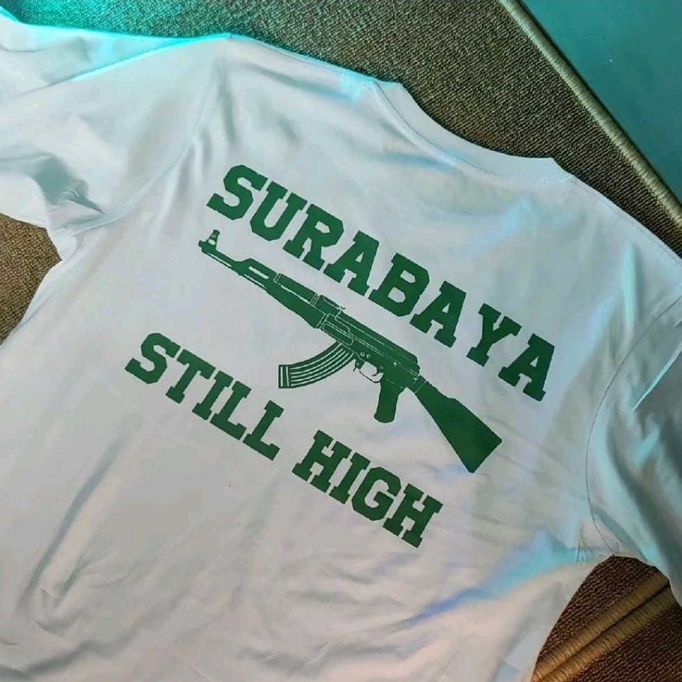 เสื้อยืด Surabaya Still High / เสื้อ Surabaya Still High Distro / เสื้อผ้าผู้ชายและผู้หญิง / Surabay