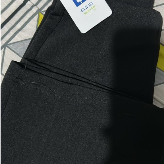 Eiji ใหม่ - กางเกง becca ไซส์ sm สีดํา
