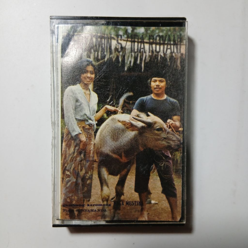 เทปคาสเซ็ท Benyamin S & Ida Royani gamboy kro5mong นาค musika